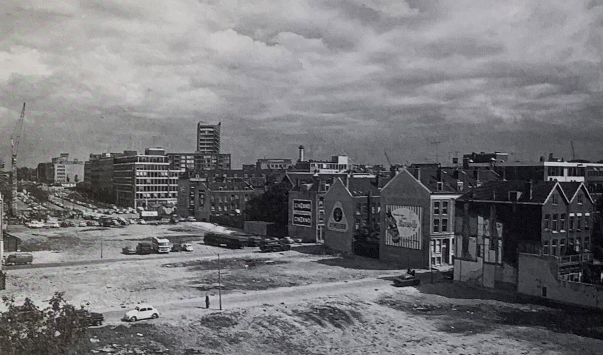 De doorbraak voor de Westblaak in 1962 vanuit oostelijke richting. Foto: Bart Hofmeester