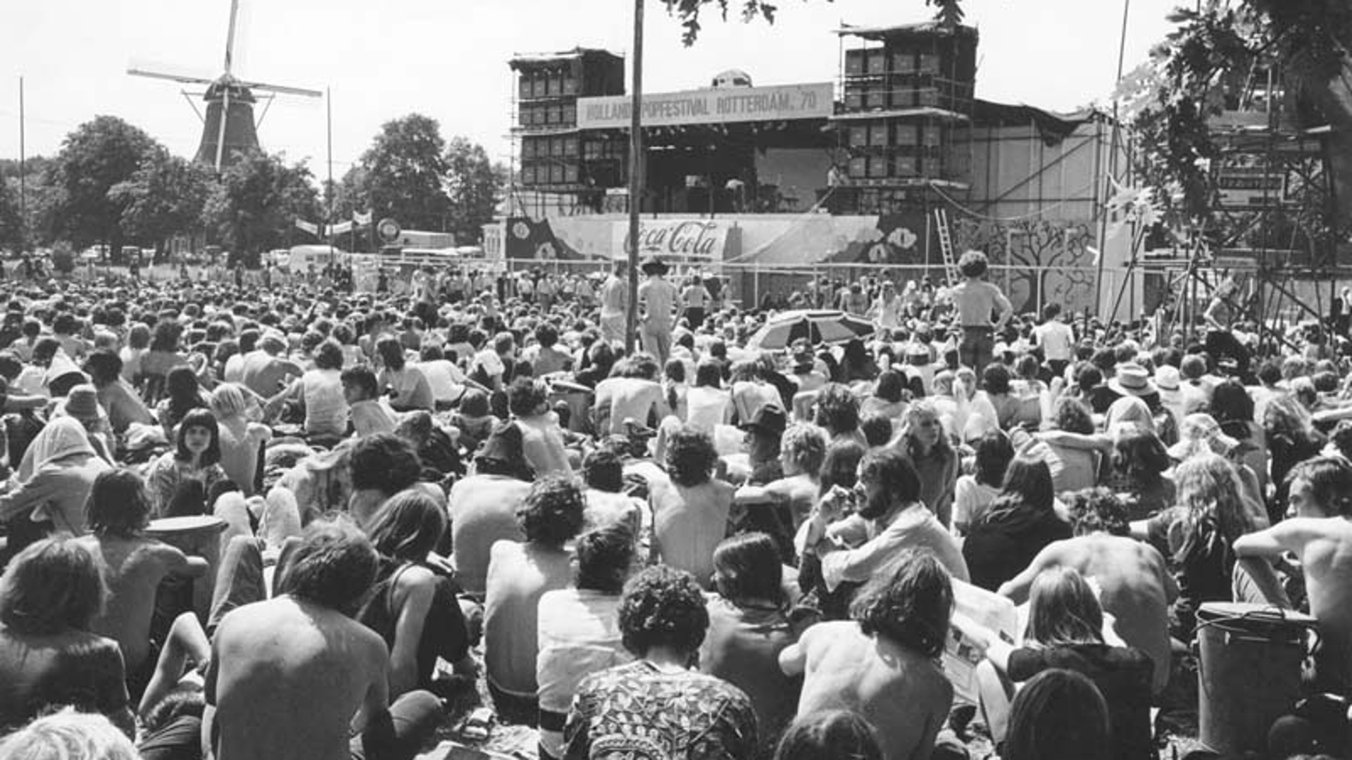 Van 26 t/m 28 juni 1970 was het terrein van het Kralingse Bos in bezit genomen door bezoekers van het legendarische, driedaagse Holland Pop Festival. Foto: Stadsarchief Rotterdam