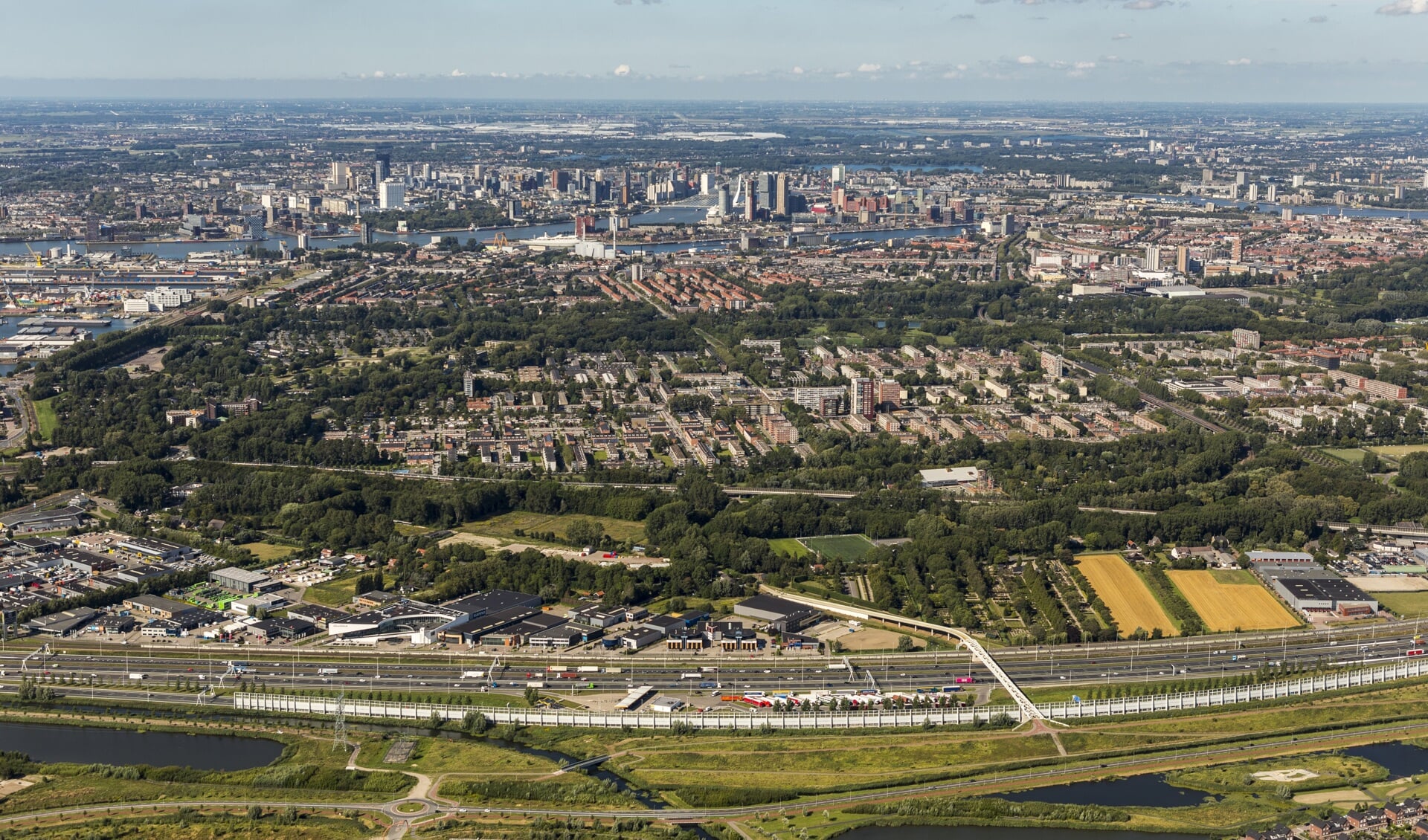 Rotterdam-Zuid gezien vanuit de lucht. Foto: Guido Pijper/Rotterdam Make it Happen