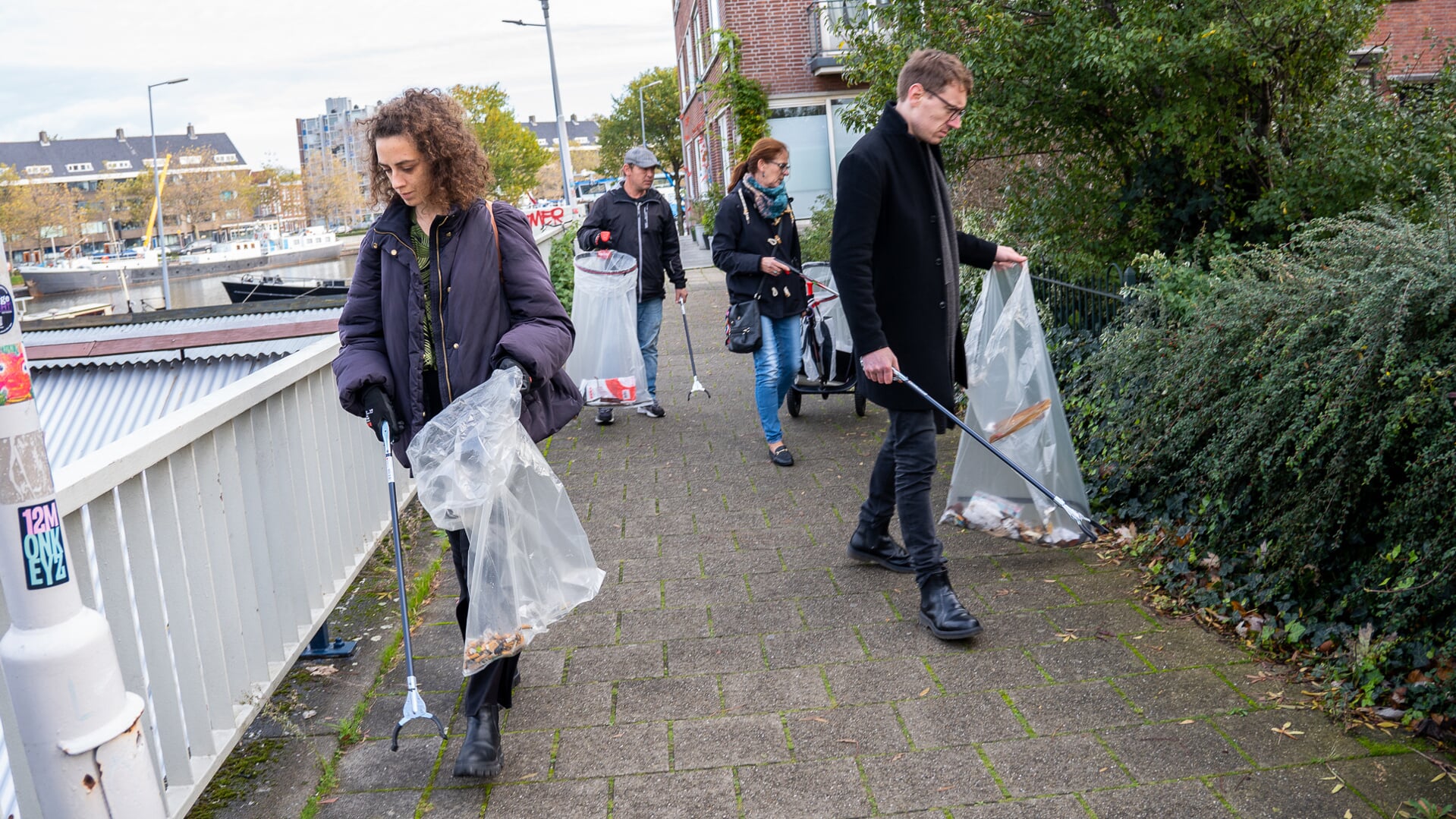 Zwerfafval is een groot probleem voor Rotterdam, haar bewoners en de natuur in de stad. Foto: pr