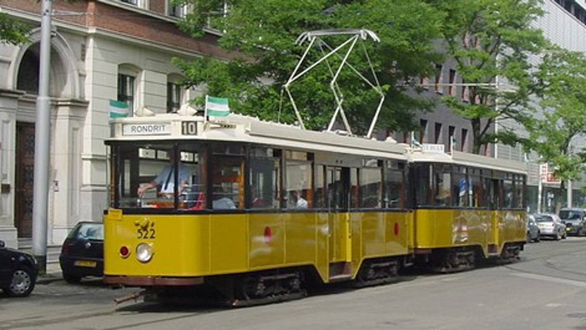 De Rotterdamse Bijnamen Tramtour gaat weer rijden. Foto pr