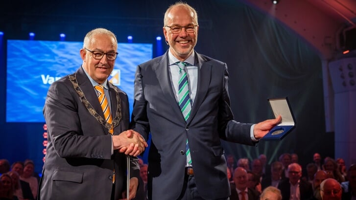 Burgemeester Ahmed Aboutaleb en Pieter van Oord. Foto: Gemeente Rotterdam