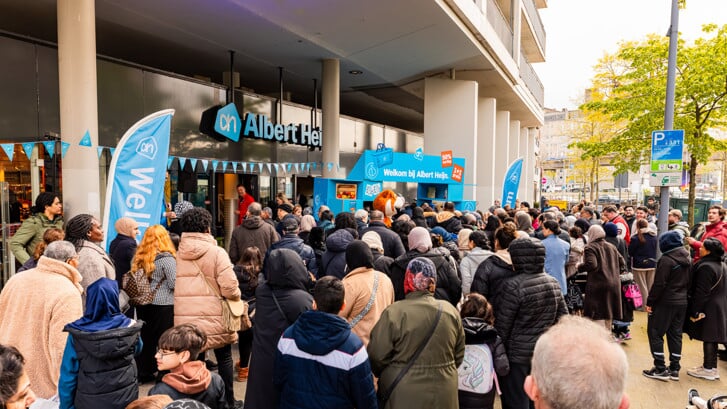 Het was meteen druk bij de opening. Foto: Albert Heijn, The Arrows