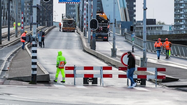 De brug gaat nu elke dag om 20.00 uur dicht. Foto: Nieuws op Beeld