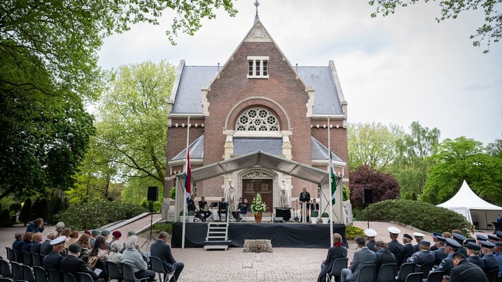 Crooswijk is niet zomaar een begraafplaats, het is een plek vol verhalen.     Foto: Herman Zonderland
