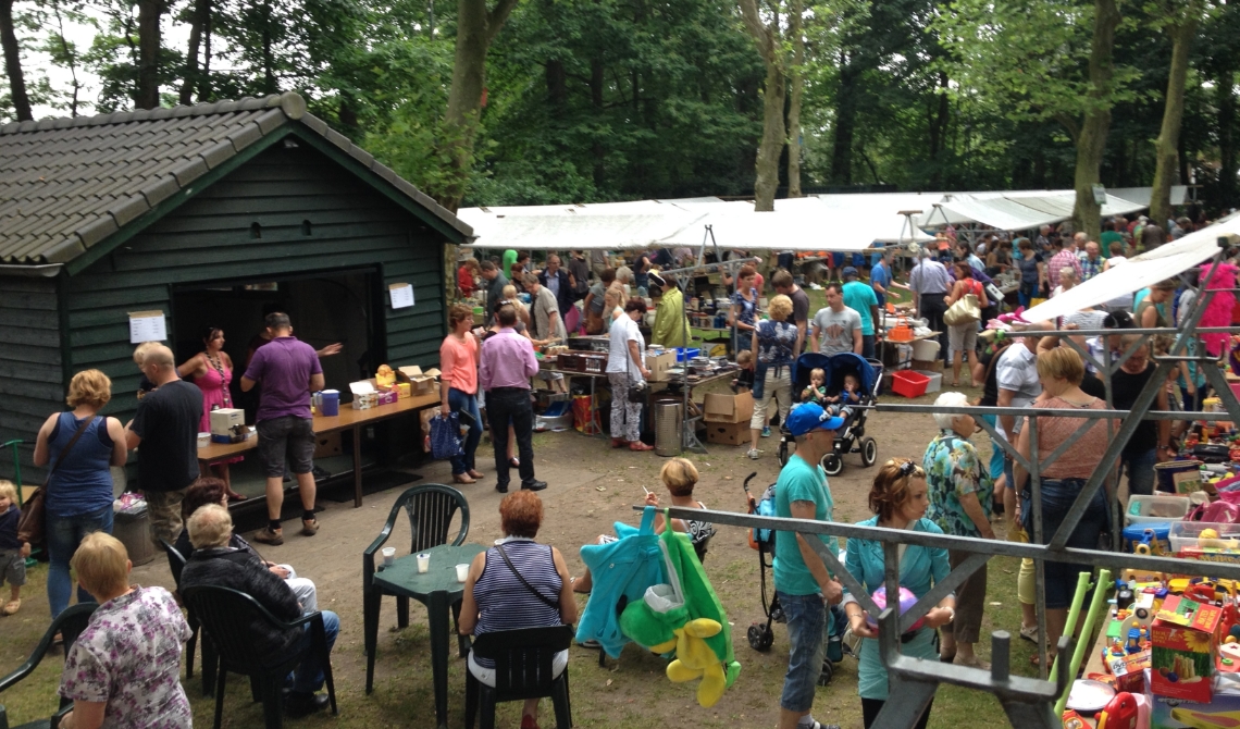 Archieffoto van de vlooienmarkt
