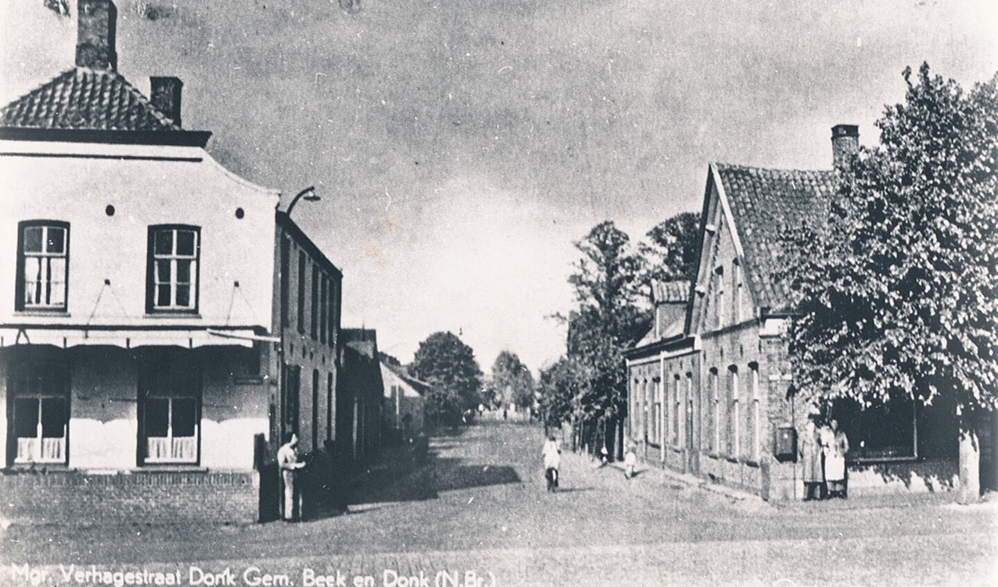 Een oude foto van de Mgr. Verhagenstraat in Beek en Donk