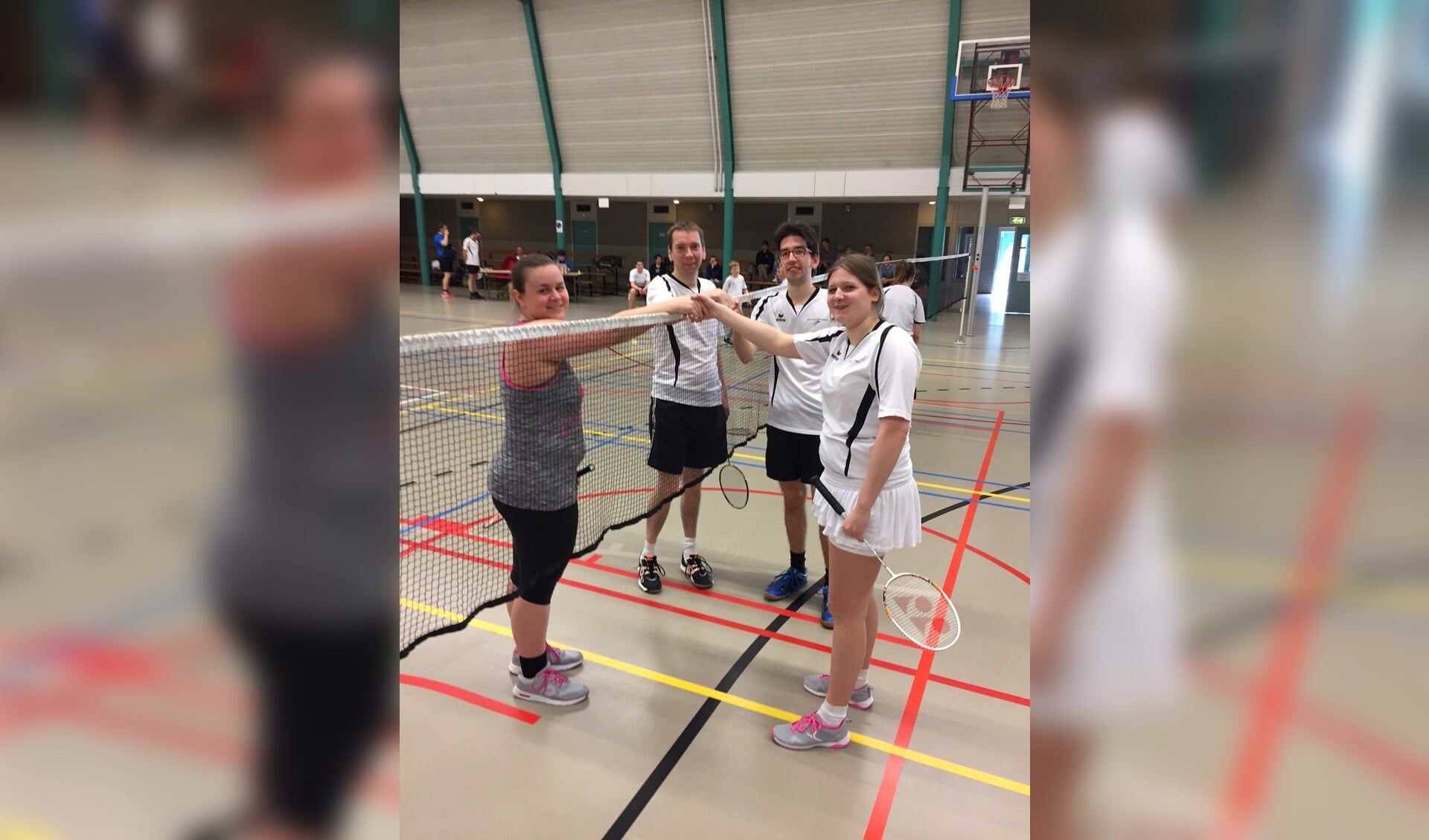 Het dubbeltoernooi van Badminton Club Lieshout is sportief, leuk en vooral gezellig