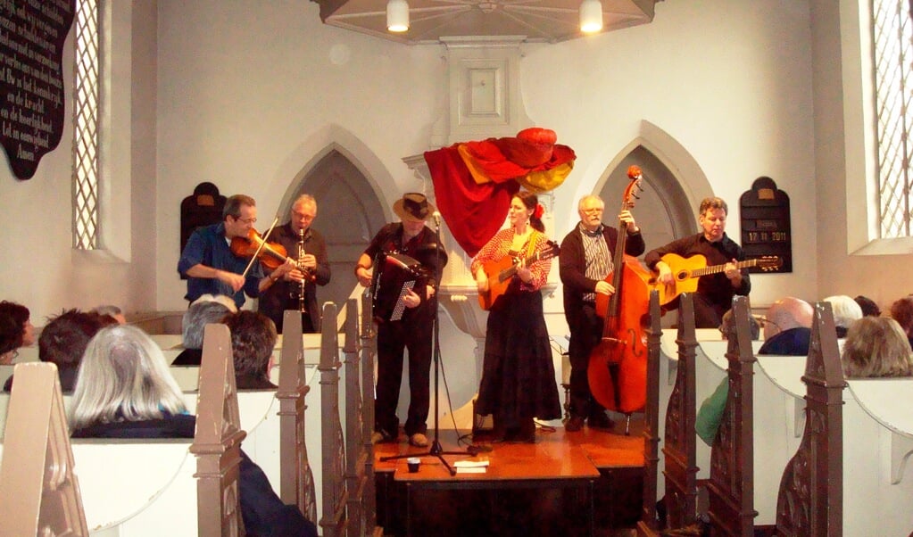 Archieffoto van een optreden in het Kouwenbergs kerkje