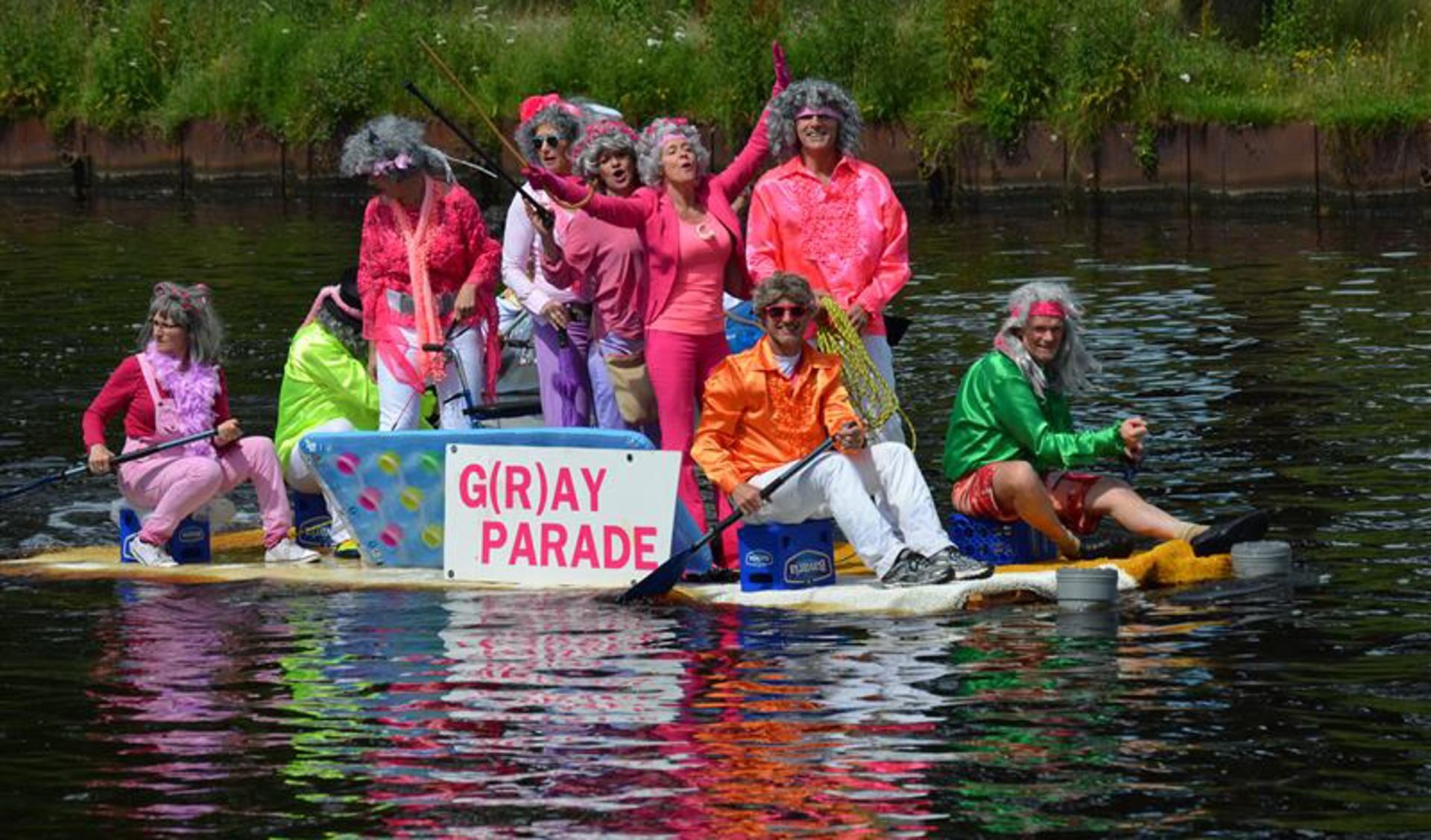 Ook dit jaar viert de creativiteit weer hoogtij op het water tijdens de SplasH!! botenparade 2017  