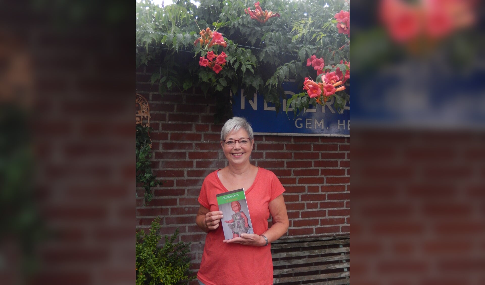 Ria Dinnissen met haar nieuwe roman: 'Gezinsbedrog'