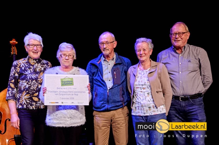 in multifunctioneel centrum de Dreef in Aarle-Rixtel werden de laarbeekse complimenten vrijwilligerswerk uitgereikt