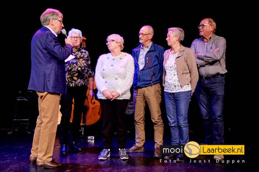in multifunctioneel centrum de Dreef in Aarle-Rixtel werden de laarbeekse complimenten vrijwilligerswerk uitgereikt