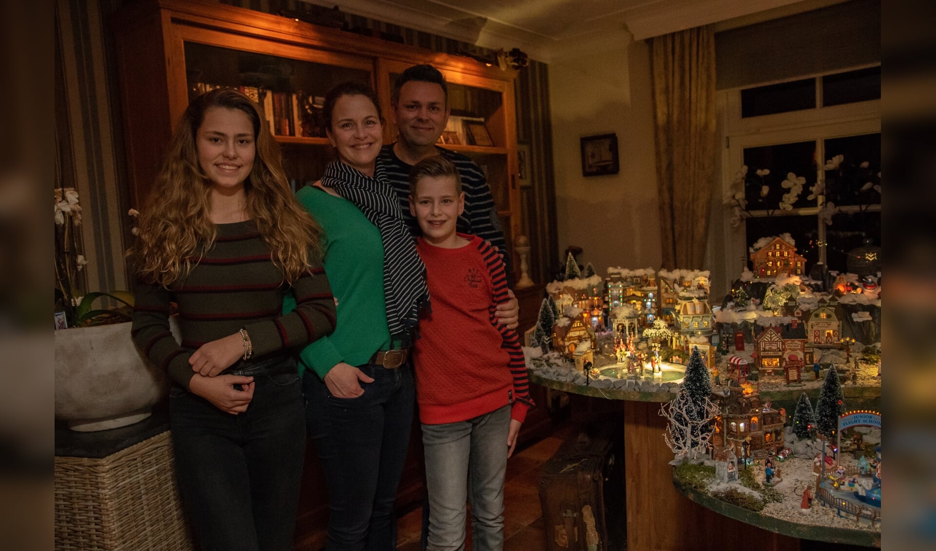 Bij de familie van Aerle uit Beek en Donk staat jaarlijks een prachtig kerstdorp (archieffoto Daphne Poulisse)
