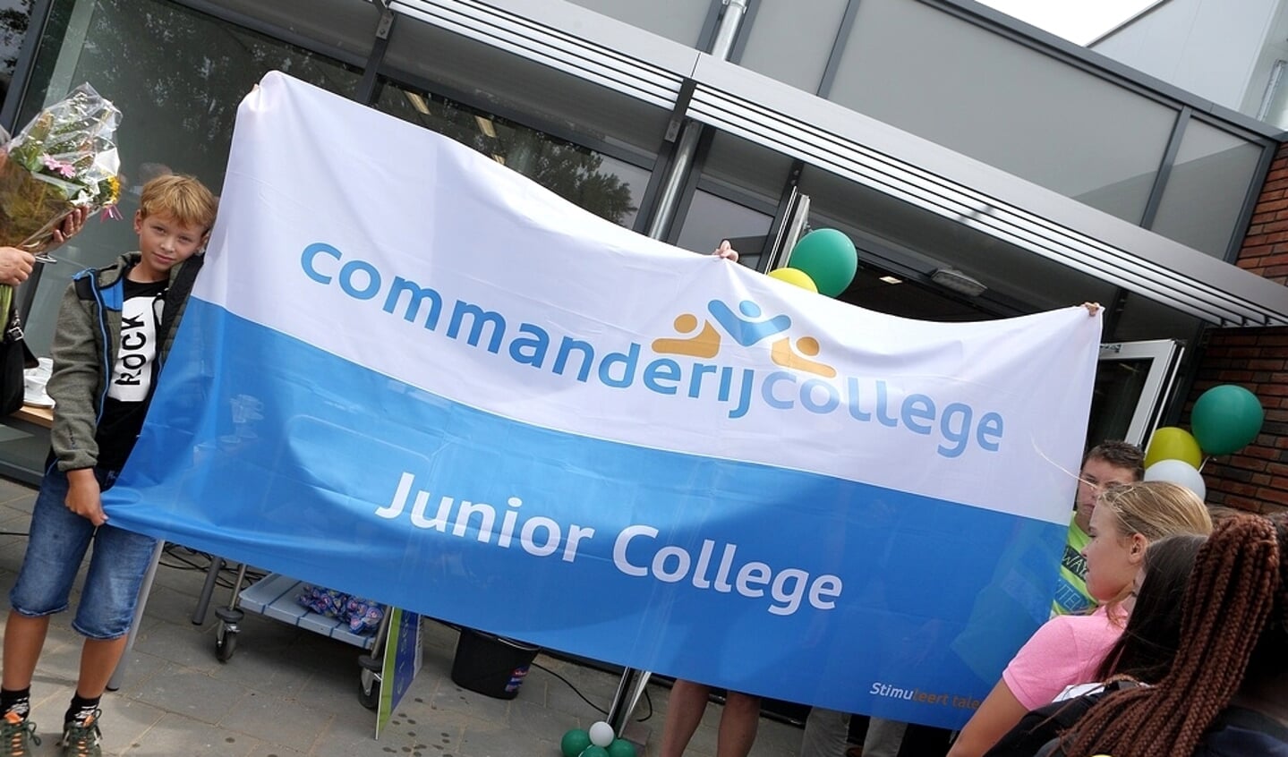 De nieuwe schoolwoningen van het Commanderij College zijn donderdag officieel geopend