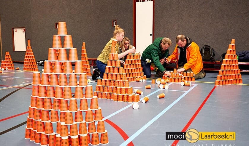 de jaarlijkse dorpskwis van beek en donk Kwizut heeft zich deze avond weer afgespeeld met 51 teams.