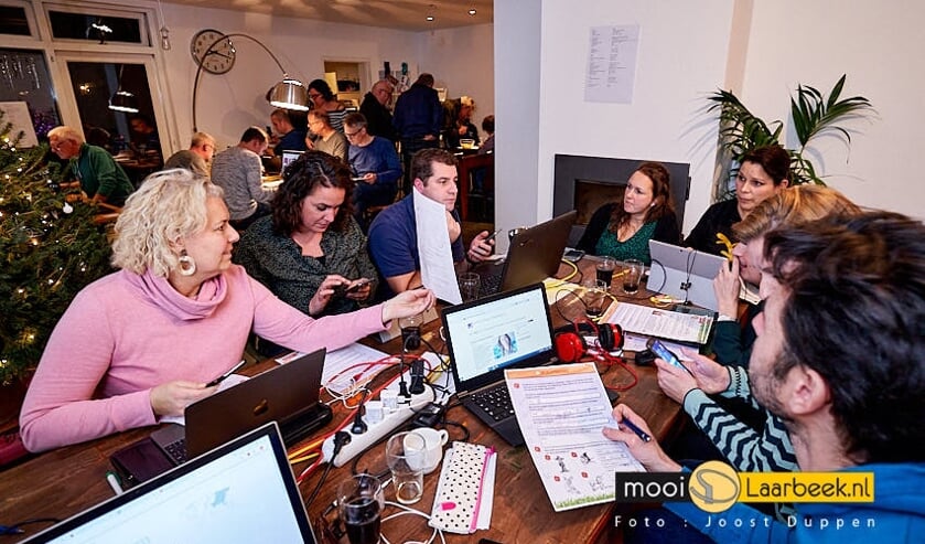 de jaarlijkse dorpskwis van beek en donk Kwizut heeft zich deze avond weer afgespeeld met 51 teams.