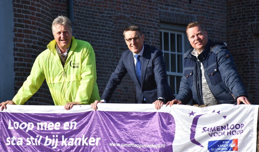 Vlnr: René van Luytelaar, burgemeester Frank van der Meijden en Jorg Krijnen | Fotonummer: 87abad