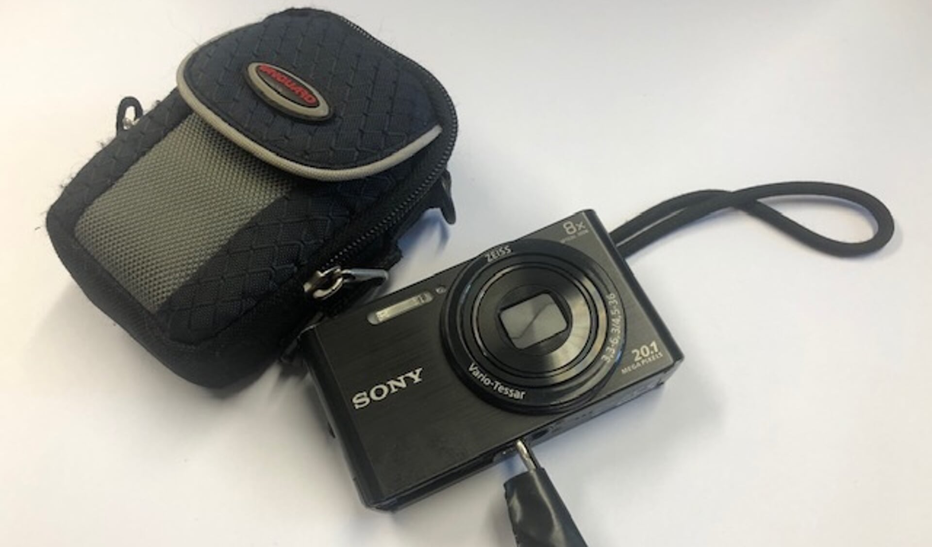Sony Camera met beschermtasje van Vanguard
