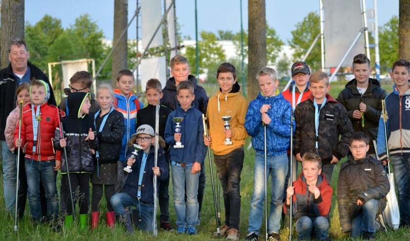 Deelnemers van de jeugdcursus | Fotonummer: b9bf01