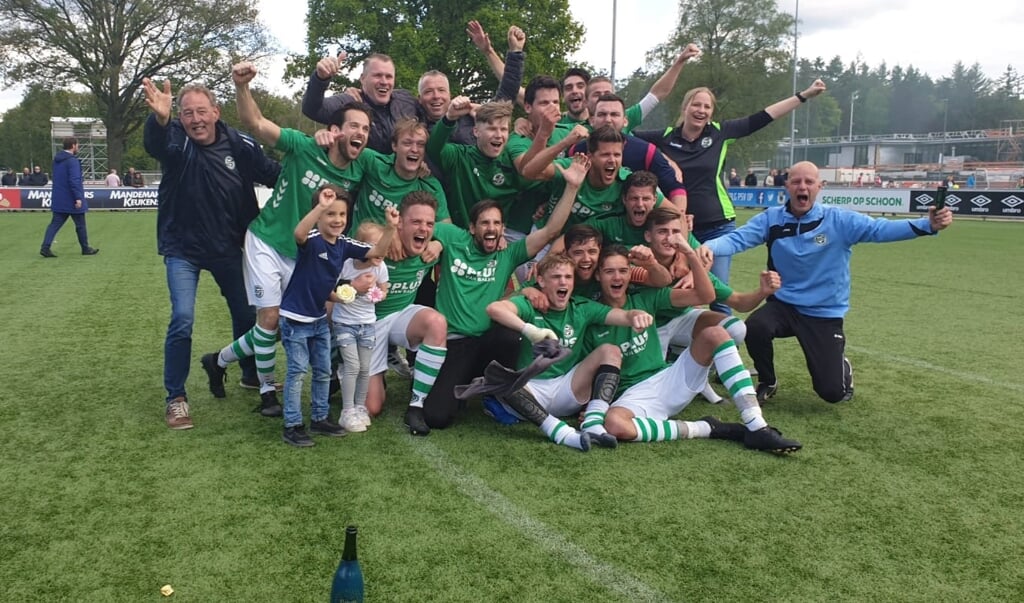 Sparta'25 viert het kampioenschap