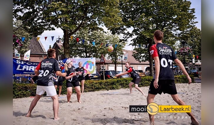 op 22 en 23 juni 2019 werd op het heuvelplein in beek en donk het jaarlijks beachvolleybal tournooi gehouden door BeDoVo