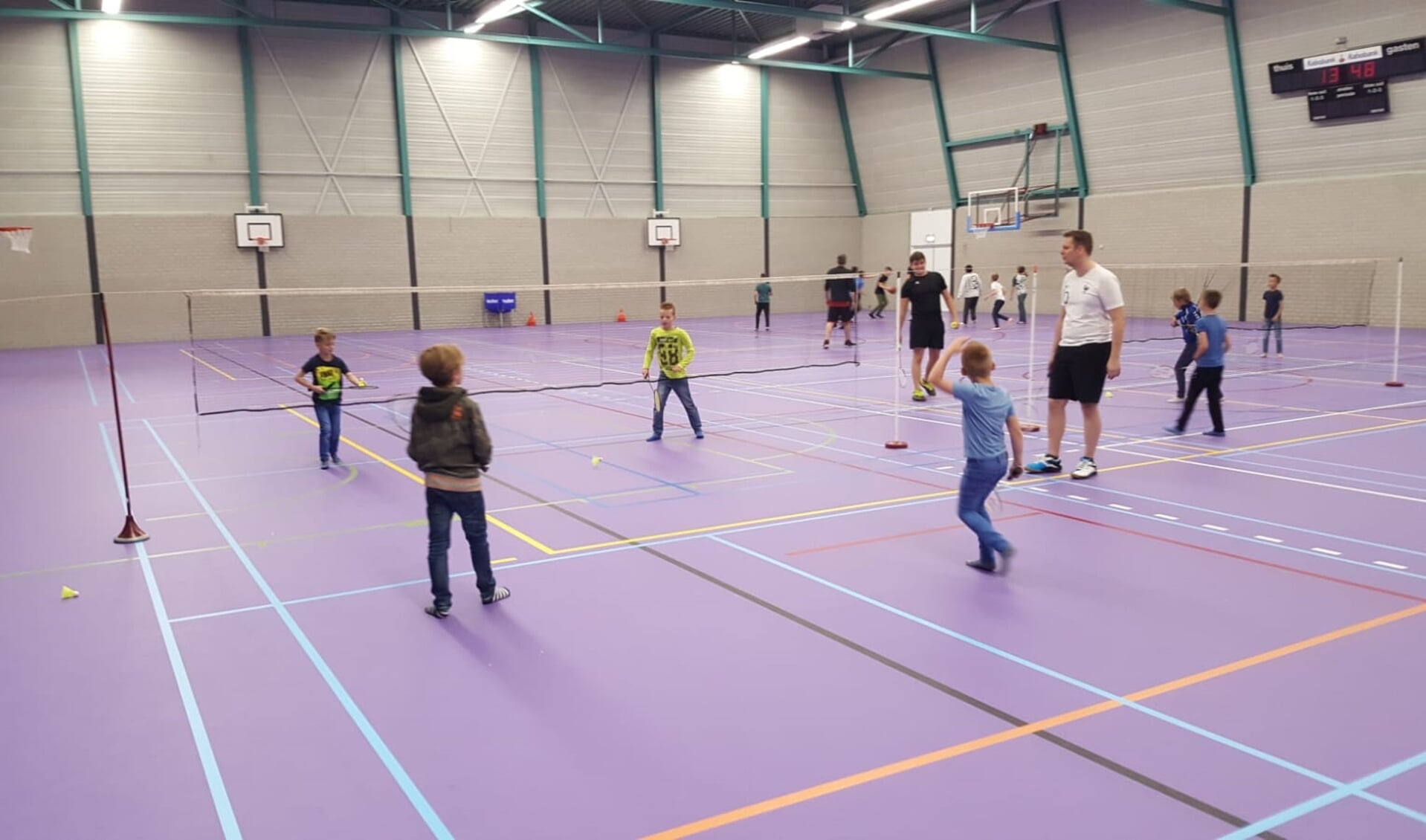De Laarbeekse jeugd kon tijdens de Roefeldag kennismaken met Badminton Club Lieshout