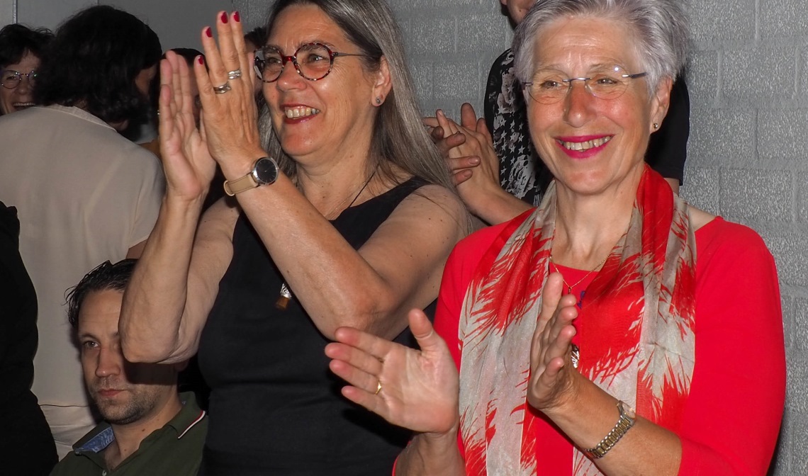 Wilma (l) en Maria (r) namen na vele jaren deze week afscheid van De Raagten