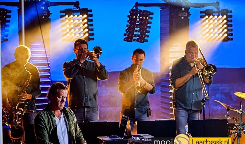 In het Openluchttheater van Mariahout vond het concert van de Edwin Evers Band plaats