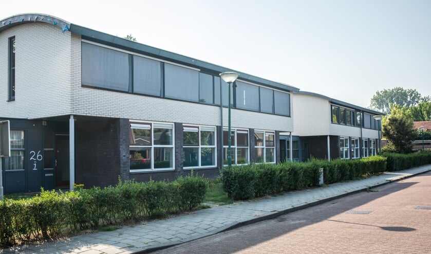 De schoolwoningen, waar voorheen basisschool de Driehoek huisde | Fotonummer: a948c5
