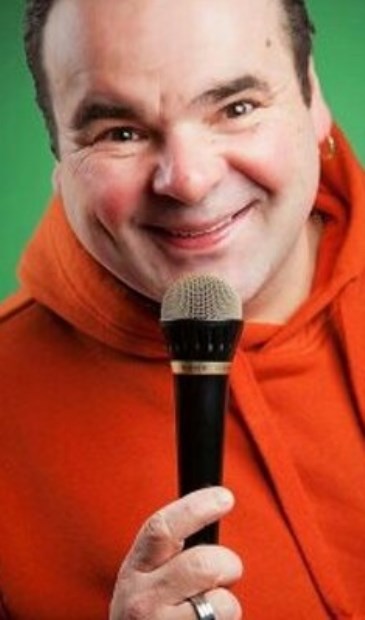 Bert Kleijweg, headliner en afsluiter van de Comedy Night bij Deja Vu | Fotonummer: 25beb0