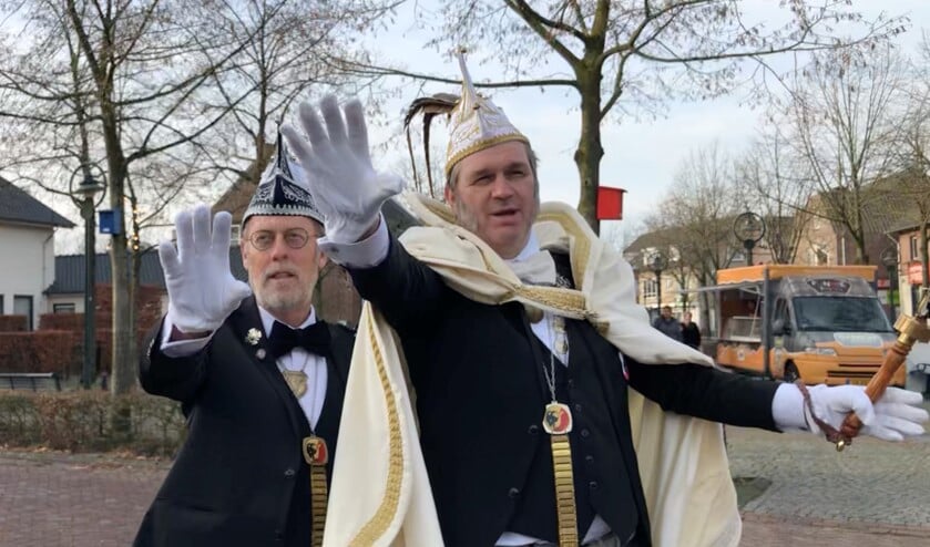Luuk 48 en zijn adjudant: vol is vol! | Fotonummer: 1ca429