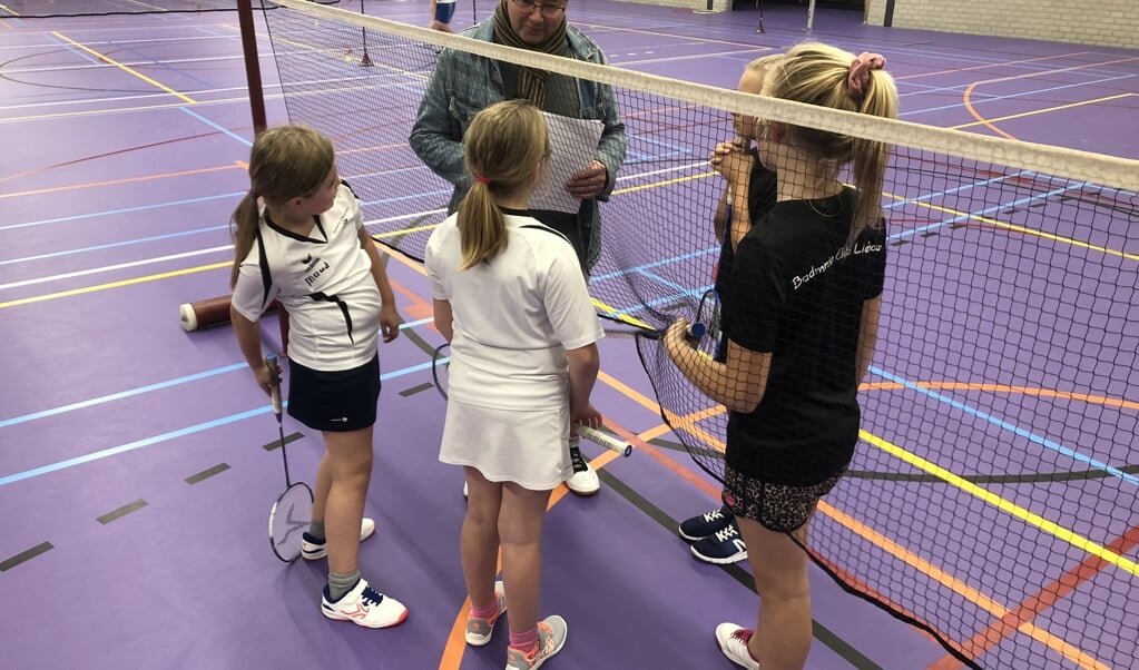 De jeugd van Badminton Club Lieshout speelt badminton met veel plezier: wil jij ze ook begeleiden?
