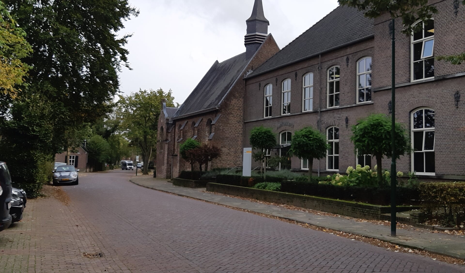 De oude bibliotheek aan de Bosscheweg, één van de locaties in het dorp waar nieuwe woningen gerealiseerd gaan worden