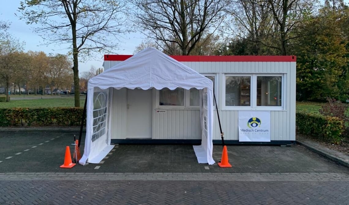 <p>De nieuwe unit is op de parkeerplaats geplaatst, aan de zijkant van het Medisch Centrum</p>