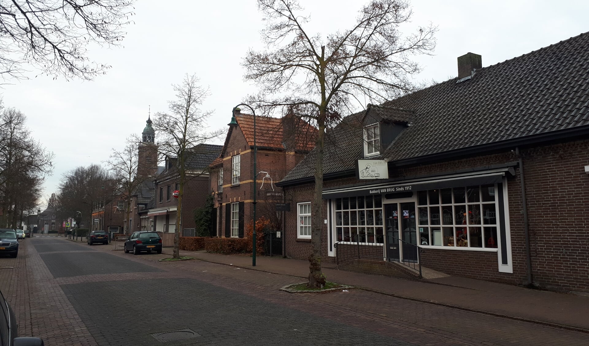 Bakkerij Van Brug in de Dorpsstraat in Aarle-Rixtel