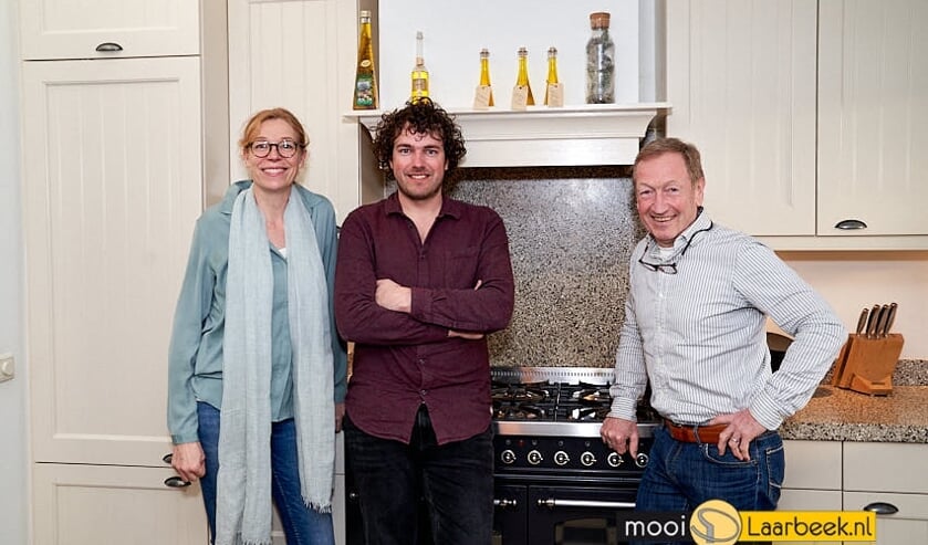 Organisatie DorpsDiner Beek en Donk, vlnr: Mandy Prinsen, Jimmy van der Leemputten en Antoon van Schaijk | Fotonummer: ab272c