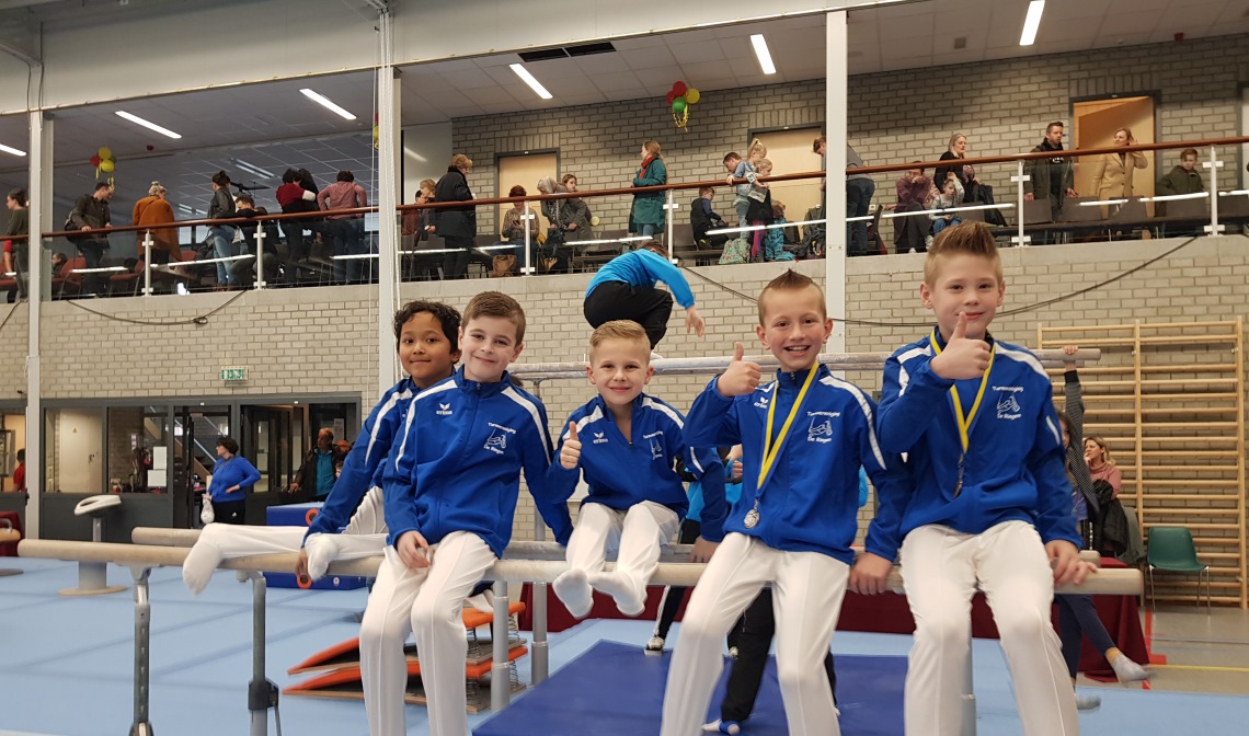 Vlnr. Jazz, Tim, Jace, Nick en Ties