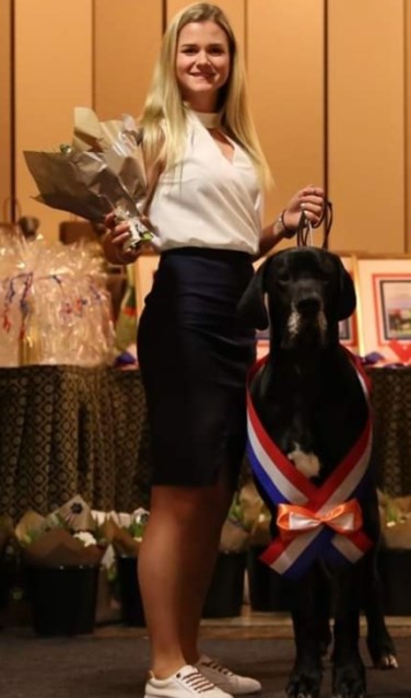 Shelly Barten en Gymah, de Duitse dog | Fotonummer: 247e3b