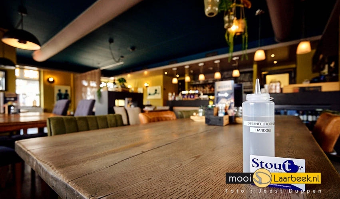 Ronald Kas kocht 16 dakpannen van Stout eten & drinken