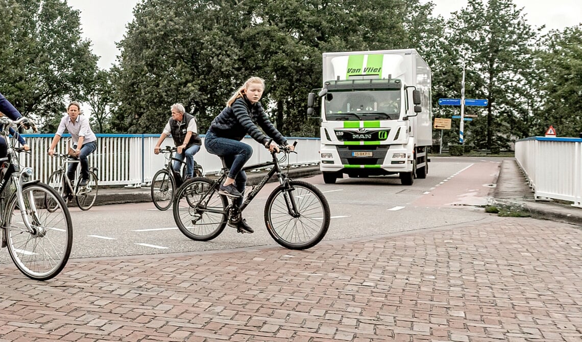 <p>De brug bij de Deense Hoek is van 30 augustus t/m 3 september afgesloten voor verkeer</p>