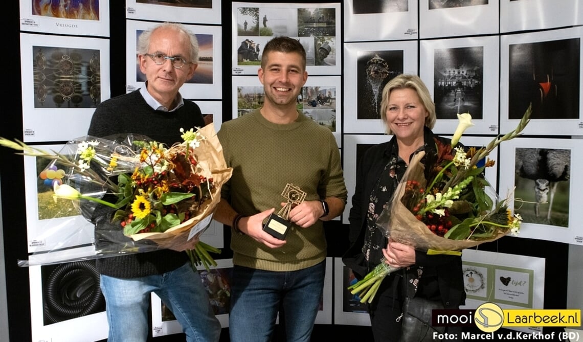 <p>Vlnr. Joost Duppen (jury), Rob van Kaathoven (winnaar) en Liesbeth van Boxtel (jury)</p>