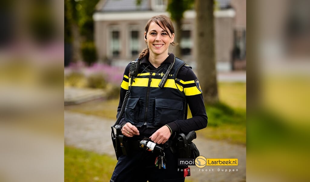 De nieuwe wijkagent van Aarle-Rixtel, Elke Nagtzaam.