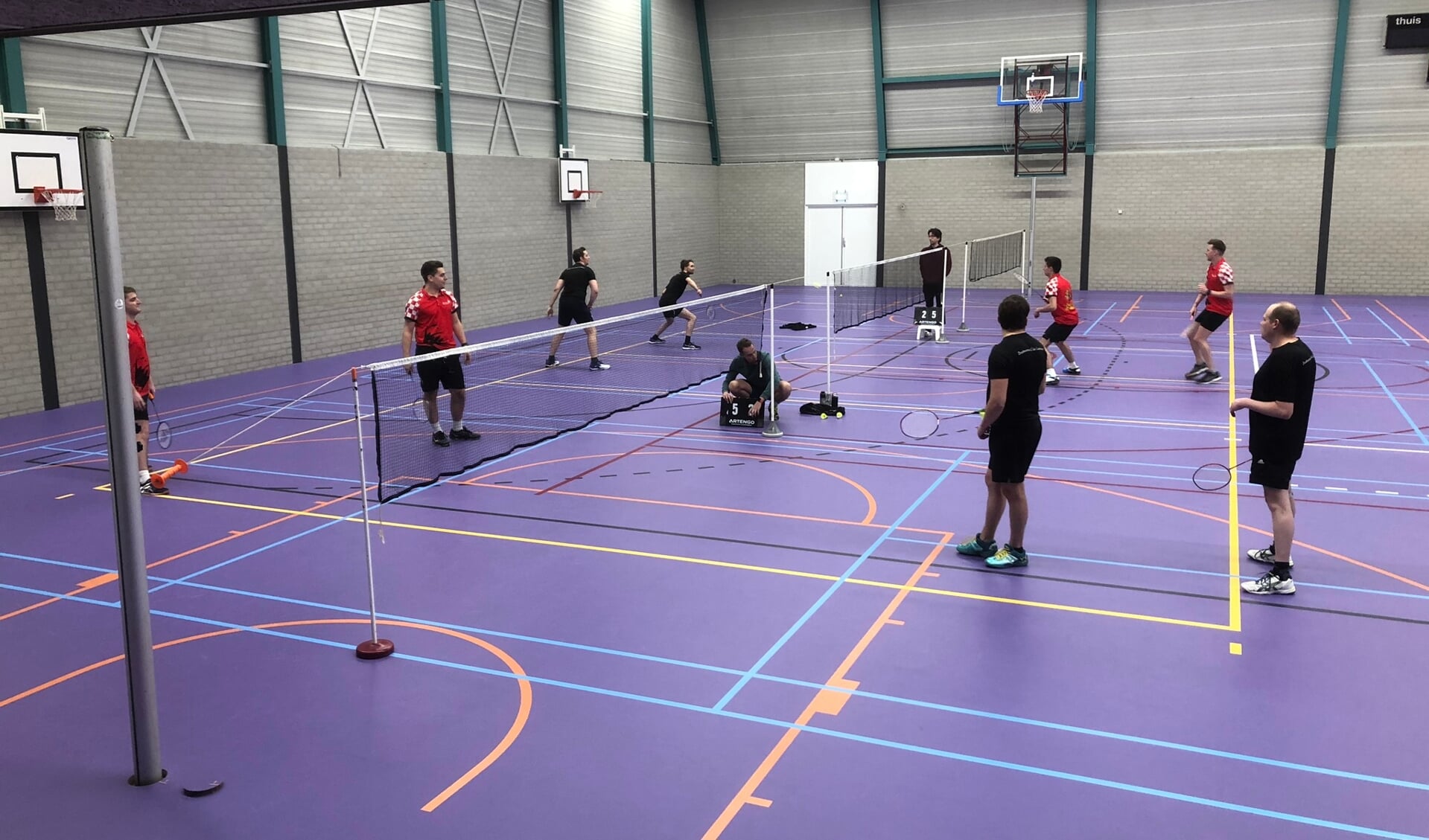 Naast trainen mag er ook weer competitie gespeeld worden door Badminton Club Lieshout.