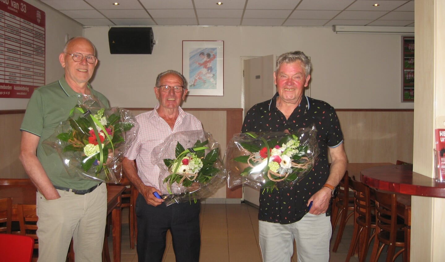 60-jarige jubilarissen Peter Driessen, Cor van Dijk, Theo Maas.50 jarig jubilarissen Toon van Zundert, Harold van Bommel, Hans Verbakel