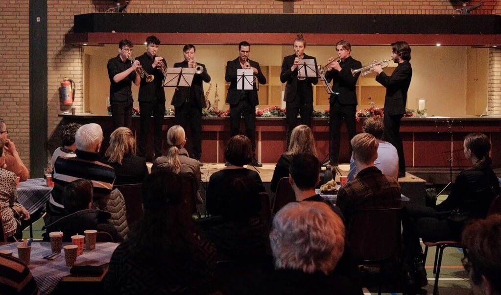 Het trompetensemble tijdens het nieuwjaarsconcert van O&U.