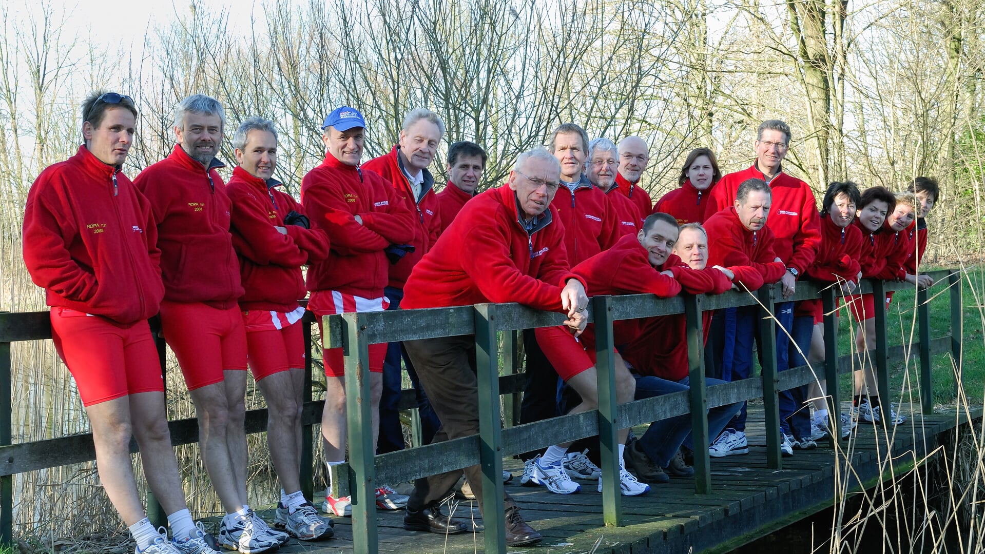 Het eerste team van Laarbeek dat in 2008 deel nam aan de Roparun