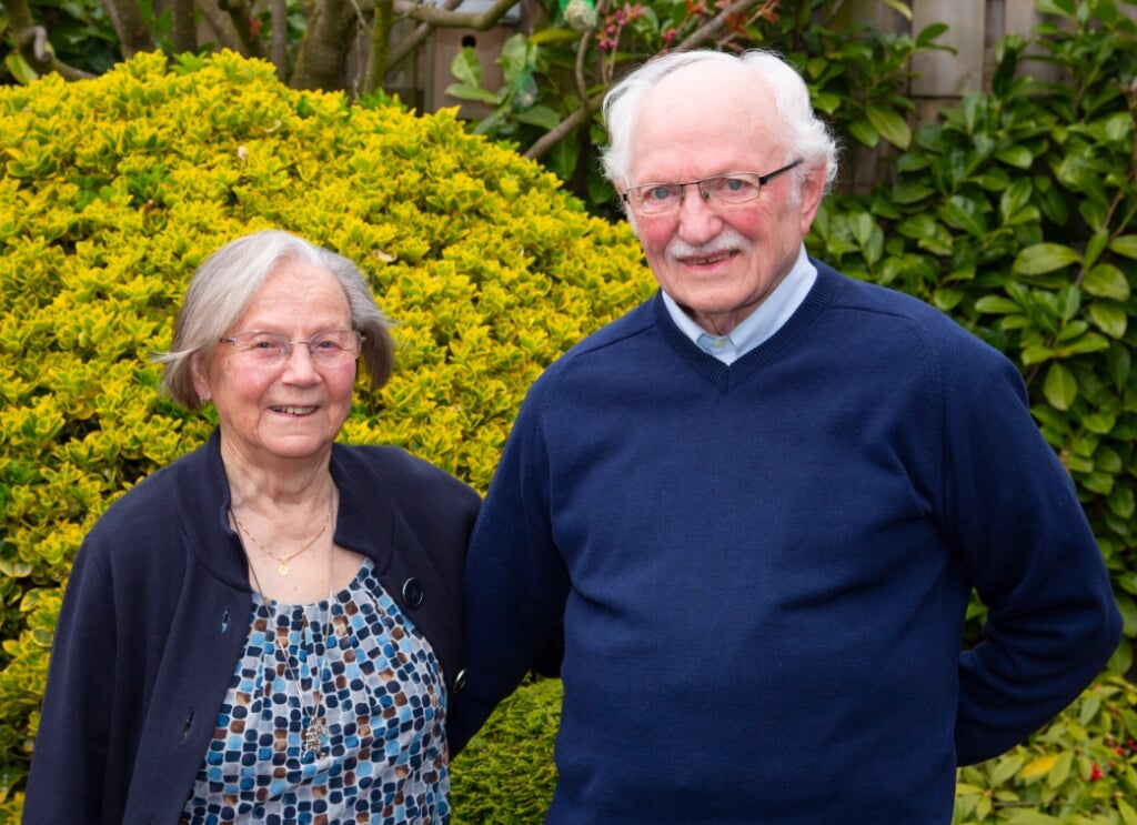 Mari en Gerda Cranen- Van den Heuvel zijn 60 jaar getrouwd.