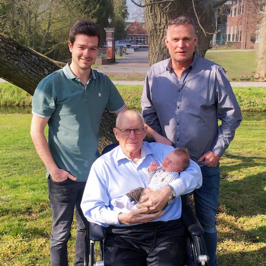 Overgrootvader Jan van Gennip (85), grootvader Theo van Gennip (56), vader Arjan van Gennip (27) en de kleine Arvi van Gennip.