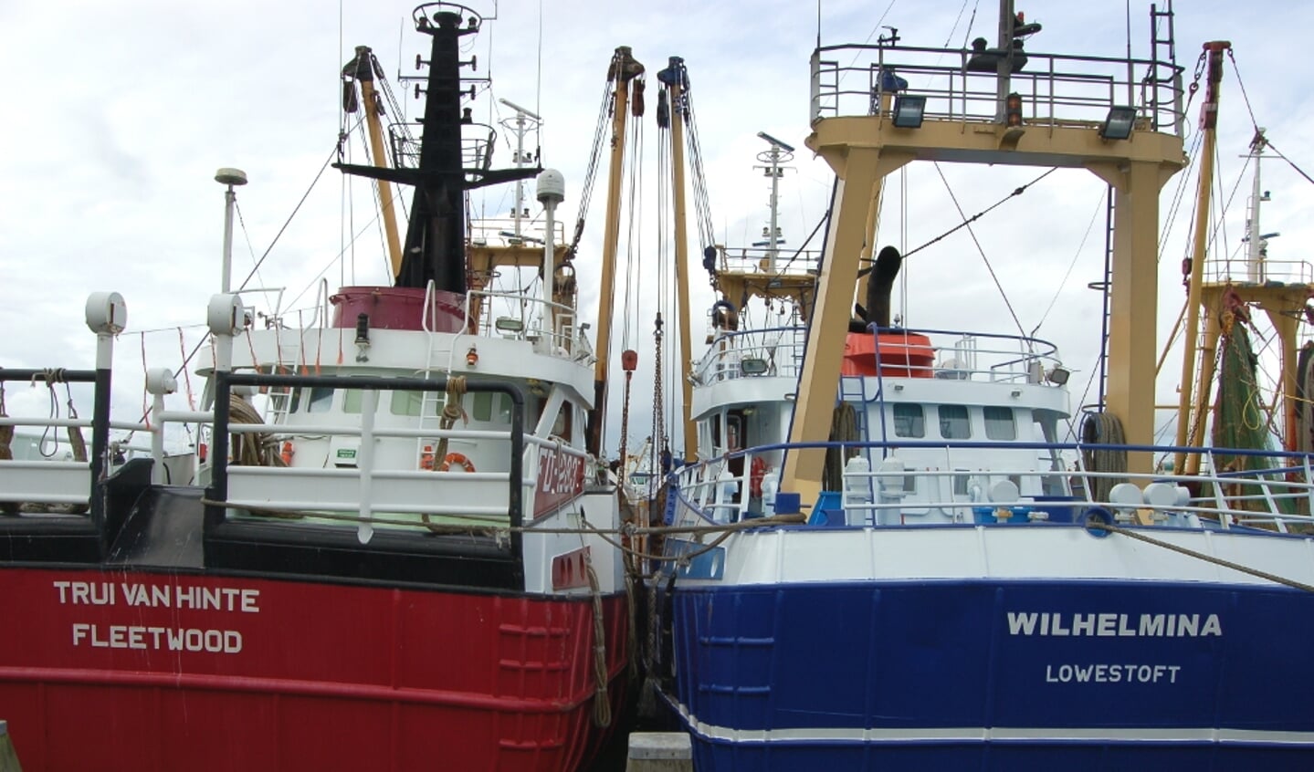  Het naderend vertrek van het Verenigd Koninkrijk uit de EU benauwt de visserijsector in Nederland. Ook voor Nederlandse bedrijven met Britse trawlers of kotters gaat de Brexit gepaard met onzekerheid, zorgen en vooral veel vragen.